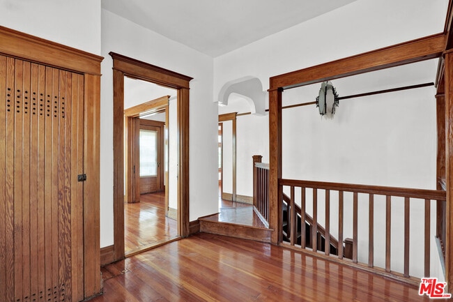 Photo - 1340 W 30th St