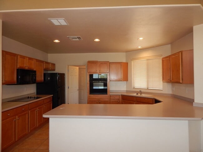 Photo - AVAILABLE NOW! Swimming - Fishing - Biking and so much more