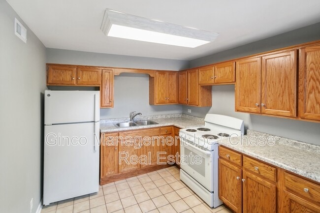 Photo - 621 Oneida St