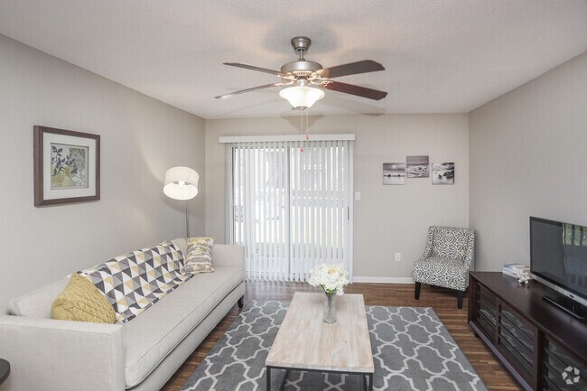 2BR, 2BA - 1056 SF - Trails at Lakeside