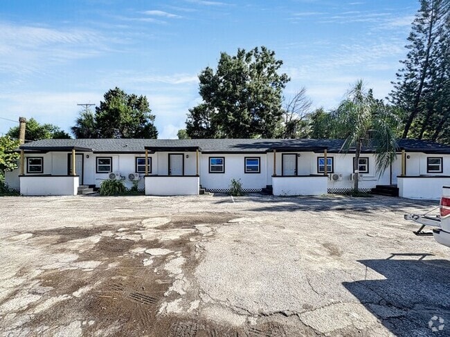 Building Photo - 4605 N Hubert Ave Unit 14 Rental