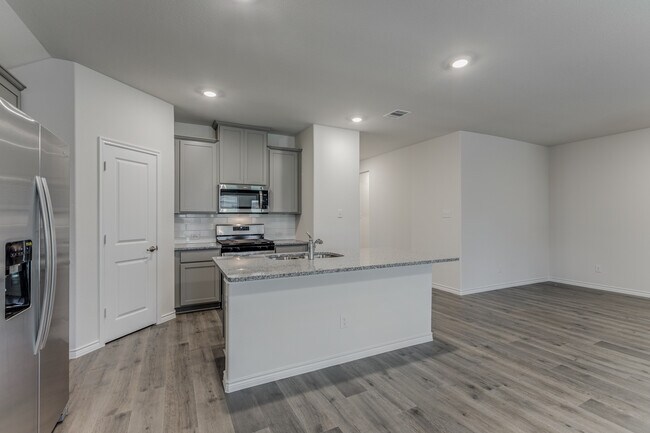 Photo - 2942 Trusting Way