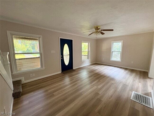 Photo - 605 Sackett Ave
