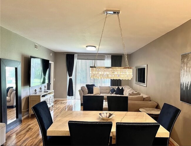 Building Photo - 3225 Cypress Glen Way Unit 105