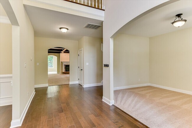 Photo - 4215 Windslow Dr