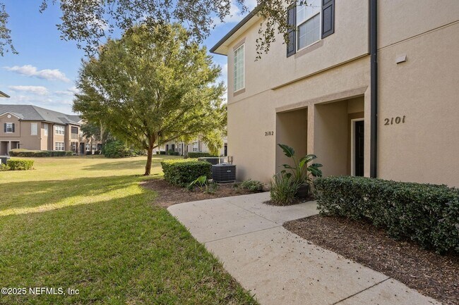 Photo - 12301 Kernan Forest Blvd Unidad 2101