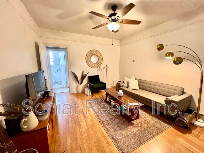 Photo - 5707 Rosemary Pl