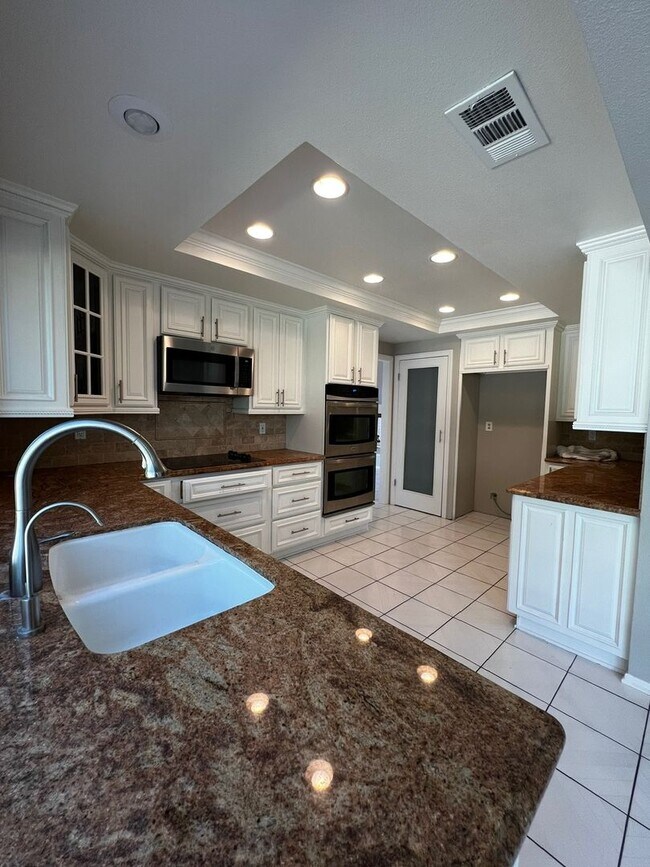 Beautiful Home in Quiet Equestrian Neighbo... House Rental in Orange