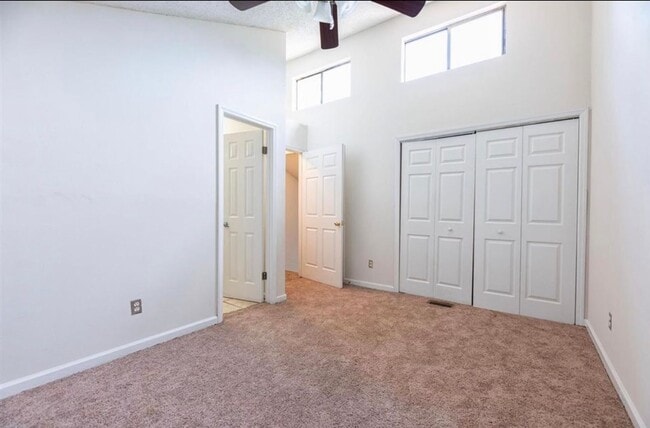 Photo - 2400 Sandpiper St