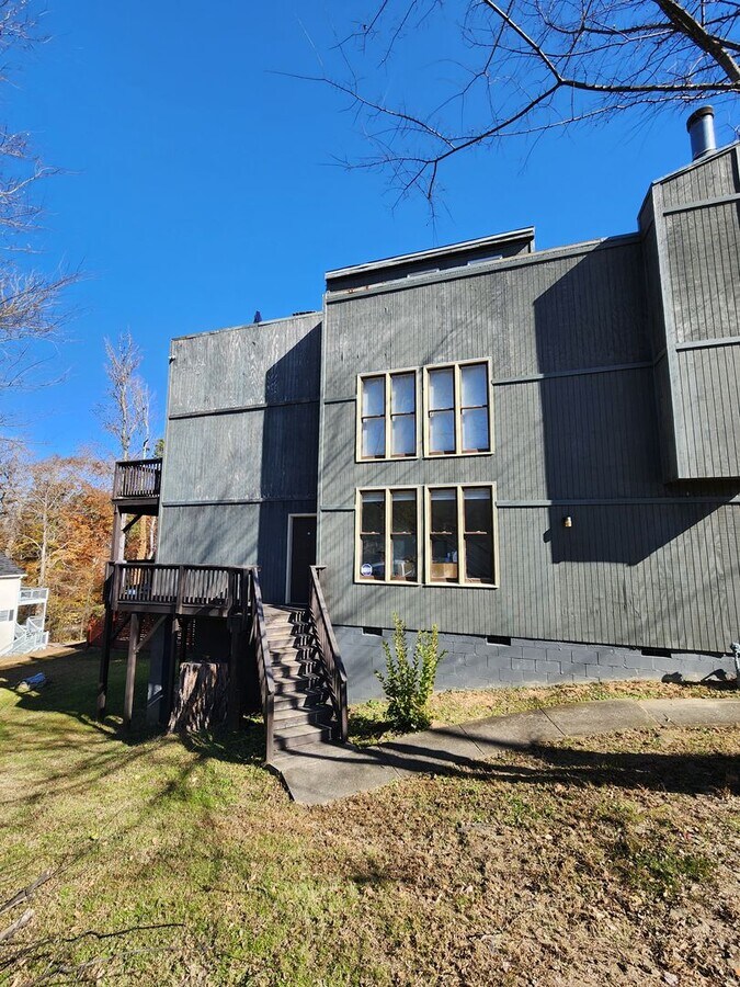 Photo - Chapel Hill / 4br House on McMasters St AV...