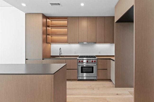 Photo - 610 Davis St Unit 5206