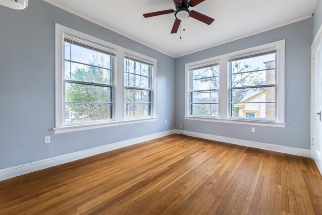 Photo - 3111 Grooms St