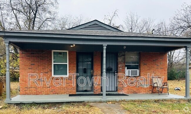 Building Photo - 1490 Lake Grove St Rental