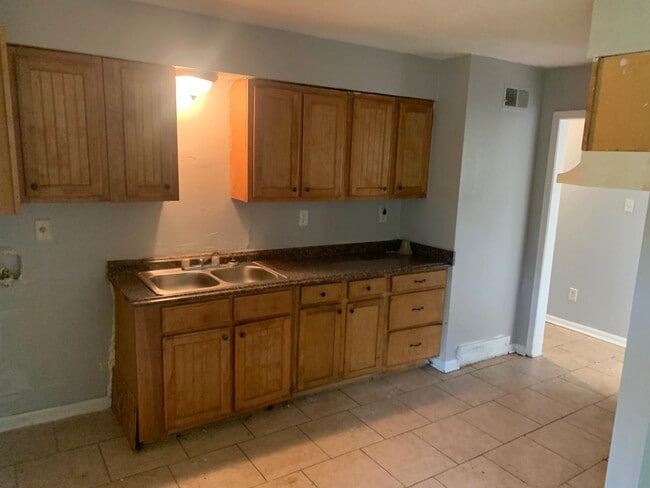 Photo - 1040 Canary Ln