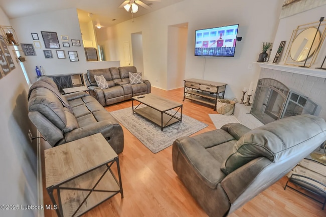 Photo - 6908 95th St