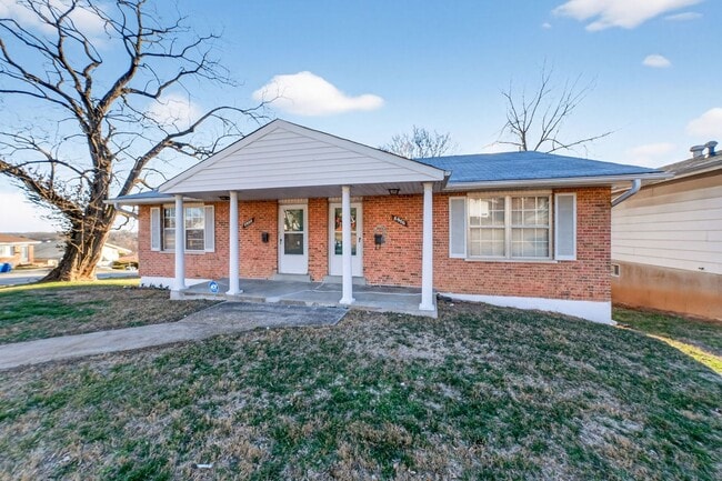 Photo - 8908 Scottdale Ave Unit 8908 Left Side