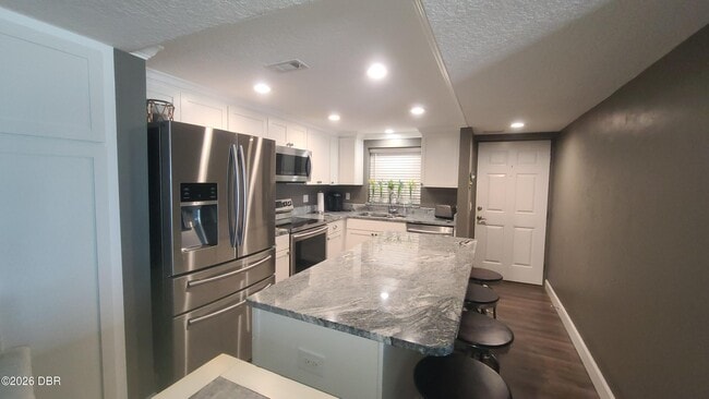 Photo - 3747 S Atlantic Ave Unidad 205