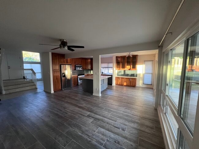 Photo - 7247 Alakoko St