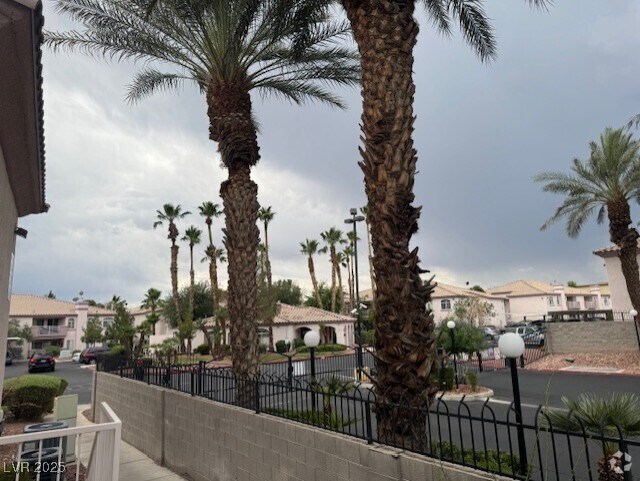 Building Photo - 4555 E Sahara Ave Unit 288 Rental