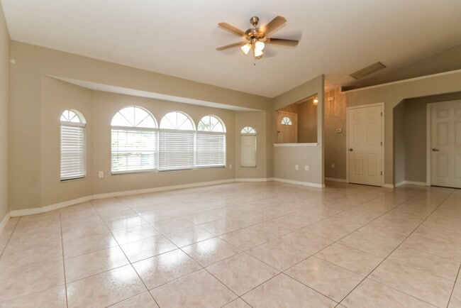 Photo - 239 Allworthy St