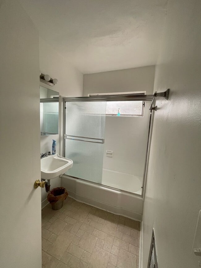 Photo - The Bungalows on 26TH Unidad 01