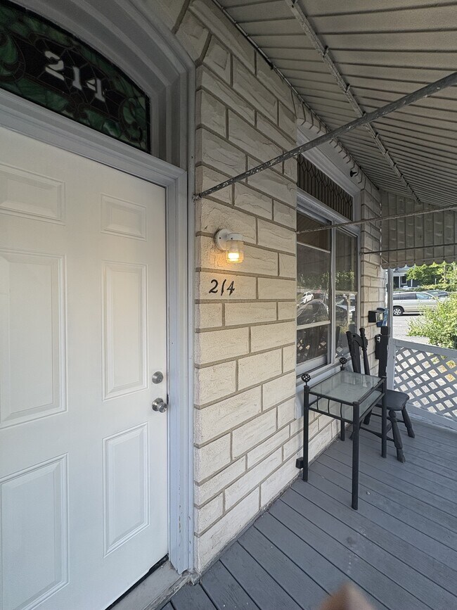 214 S 13th St Unit 1F