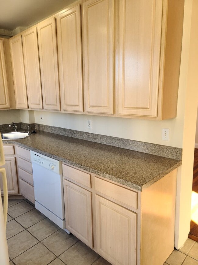 Photo - 3601 Keswick Rd Unit 1