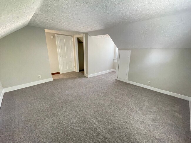 Photo - 901-903 N. 12th-THOMPSON UNITED Unit 903 N. 12th Street