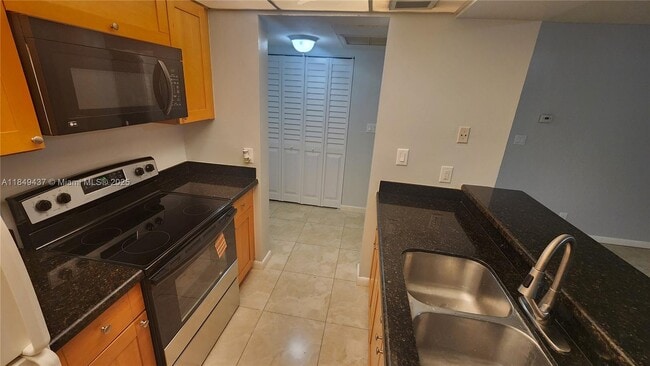 Building Photo - 8100 Geneva Ct Unit 340 Rental