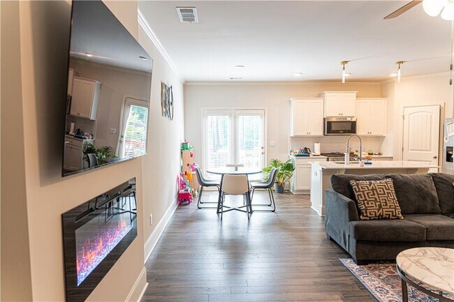 Photo - 510 Scenic Pass