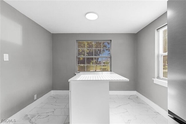 Photo - 4472 E Riverside Dr