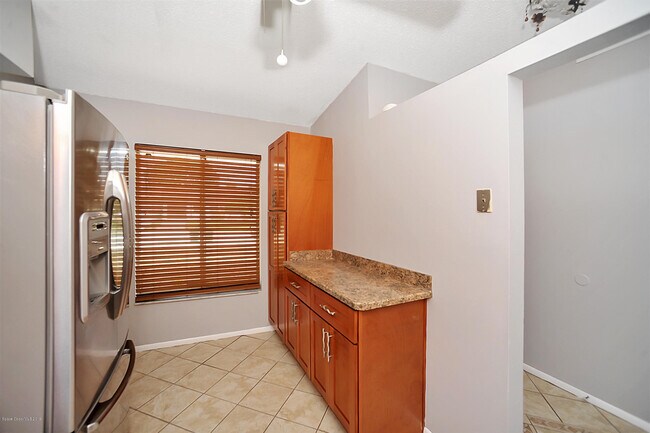 Photo - 905 Barbados Ave