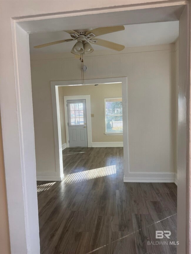 Photo - 18705 Florida St