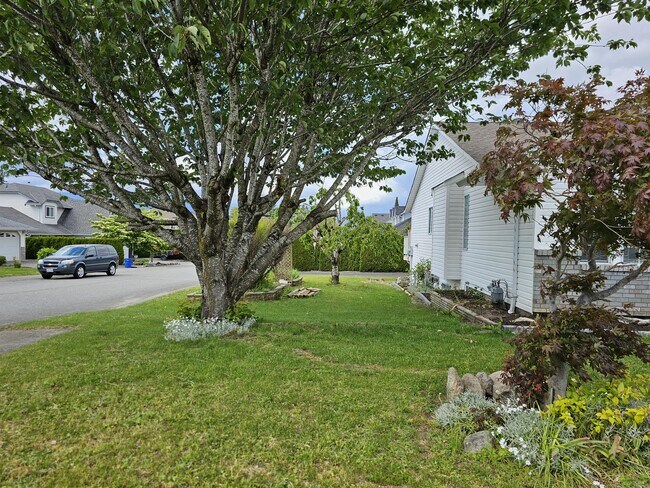 Photo - 44841 Carolyn Ave