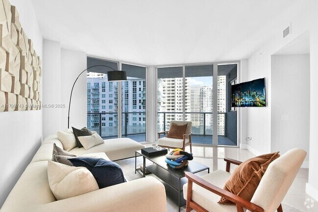 Building Photo - 1300 Brickell Bay Dr Unit 1910 Rental
