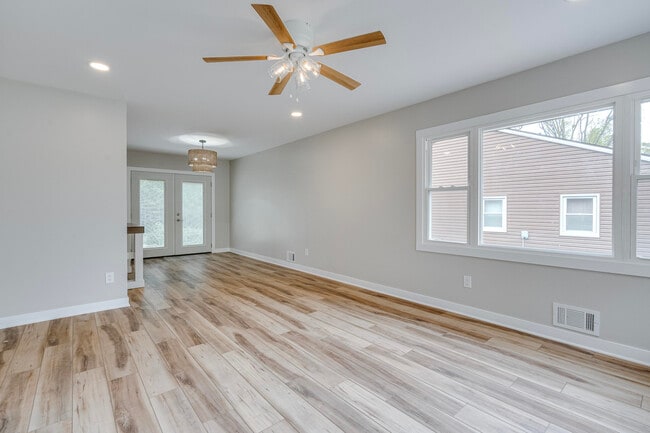 Photo - 1334 Miller Ave
