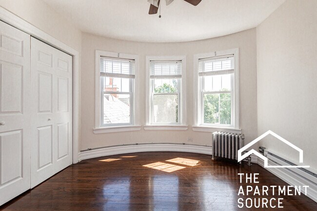 Building Photo - 2133 W Giddings St Unit 3C Rental