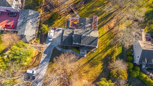 Photo - 850 Valley Rd