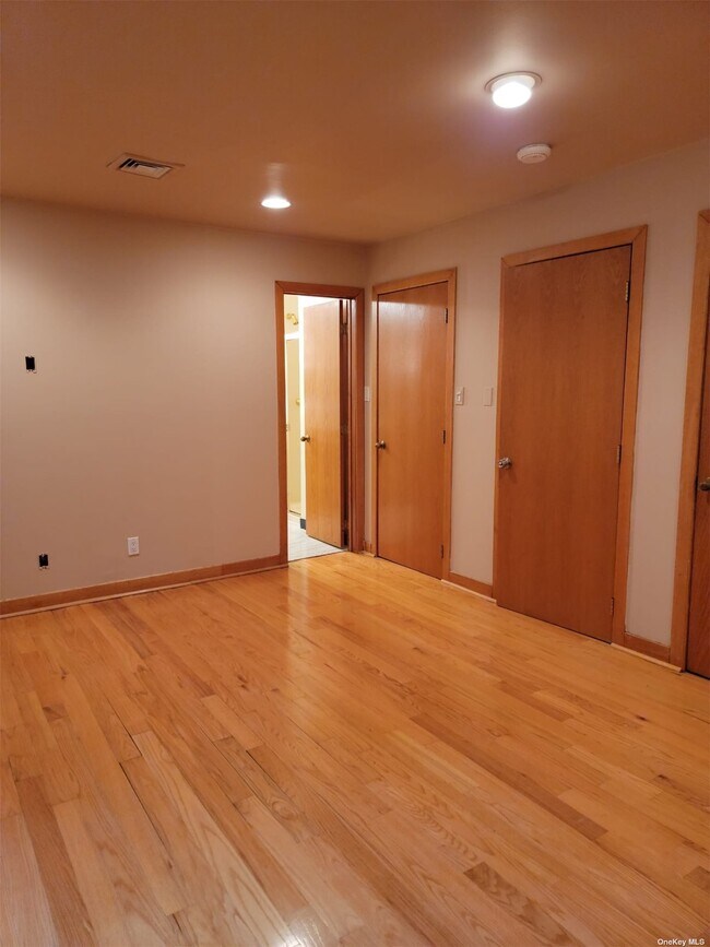 Photo - 347 Marinette St