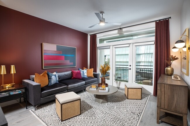 Photo - Galleria Area Gem – Luxury Apt with Top Am... Unit ARO1