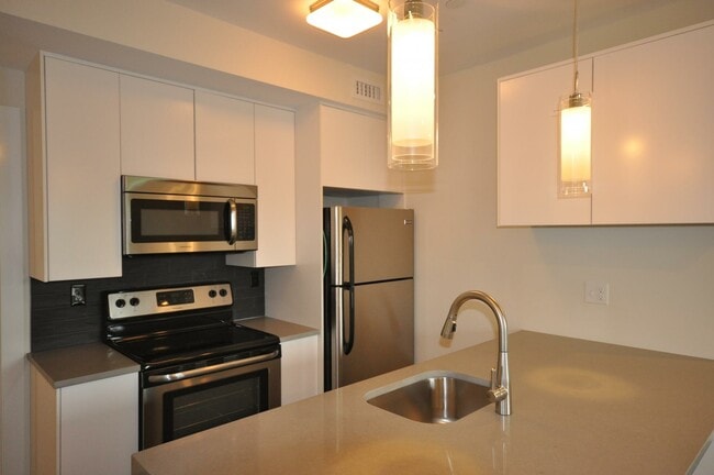 Photo - 652 Massachusetts Ave Unidad 7