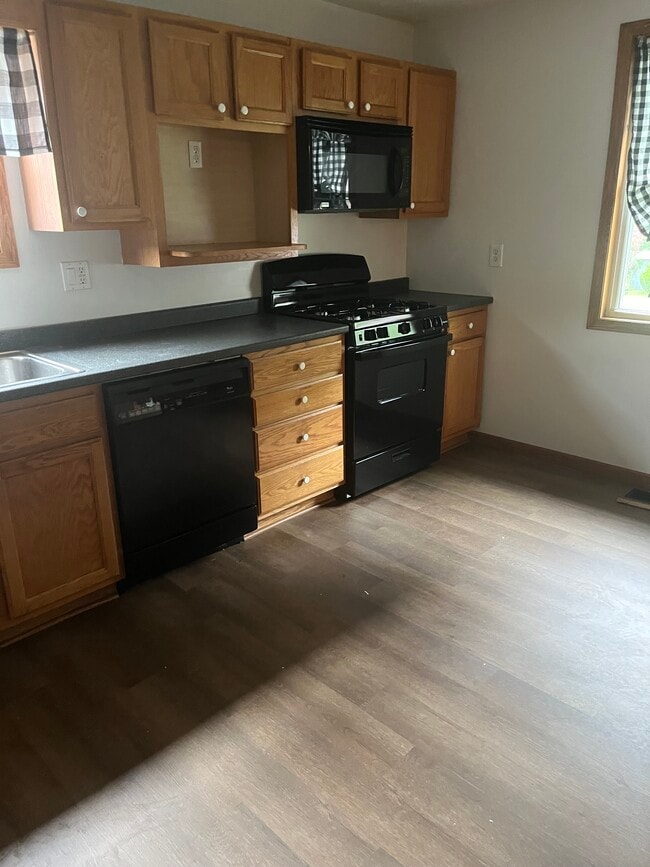 Photo - 1807 Black Ave