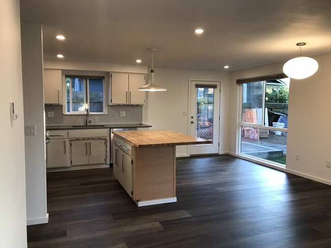 Photo - 2321 Ellis St