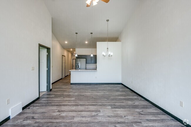 2 BR, 2 BA - 1,350SF - Zimmer Dr Townhomes