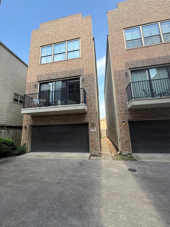 Photo - 5313 Petty St