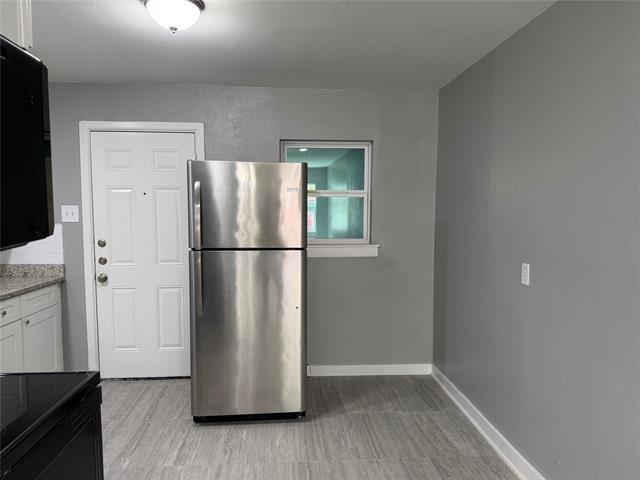 2502 Normont Cir
