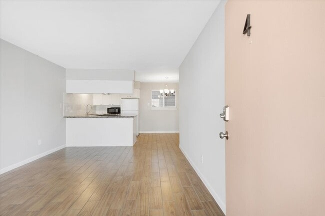 Photo - 1016 E 7th St Unidad 4