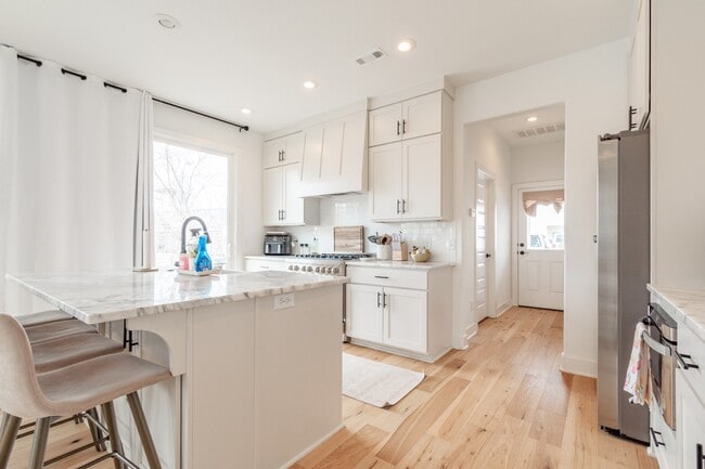 Photo - 1059 S Hollywood Ave