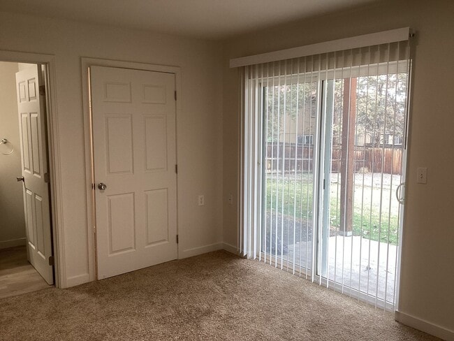 Photo - 1631-1637 SW Salmon Unit 1633