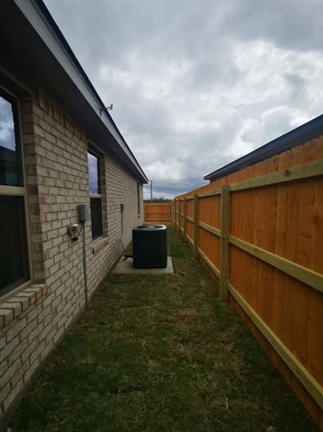 Photo - P2-2404 Alterman Drive Temple, TX 76504 Unidad A